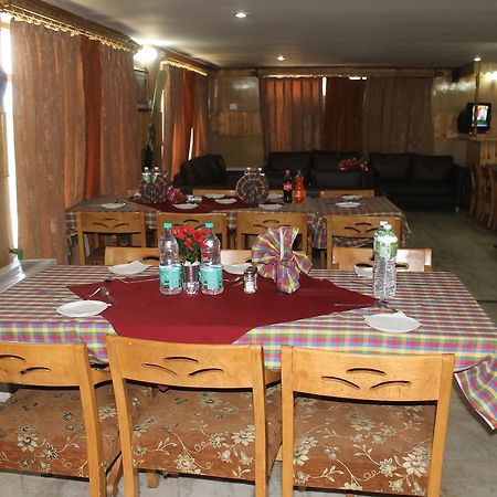 Fluorescence Hotel And Restaurant Гулмарг Екстериор снимка